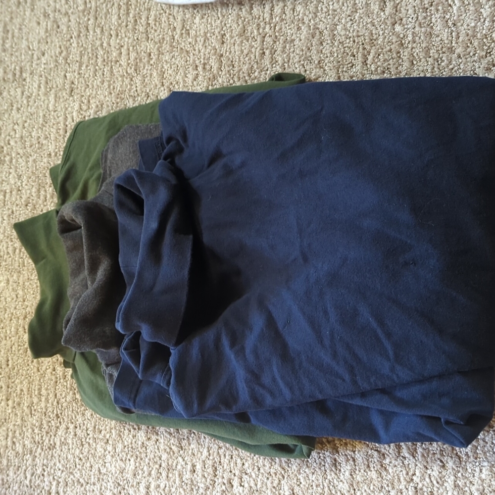 Men's small turtlenecks lands in super t Olive gray and blue